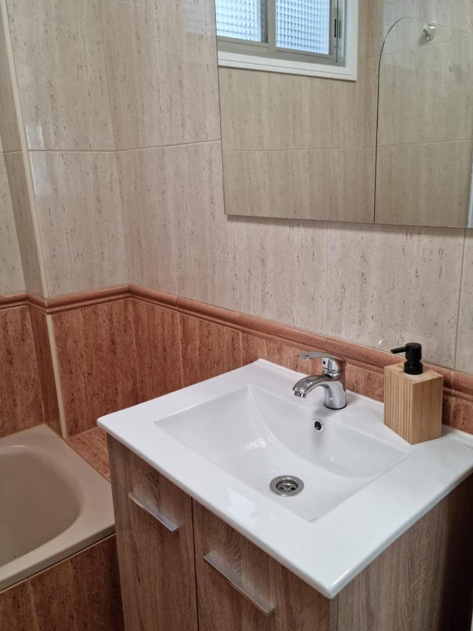 Apartamento Acogedor, Con Garaje, Centrico. Vigo Exterior foto